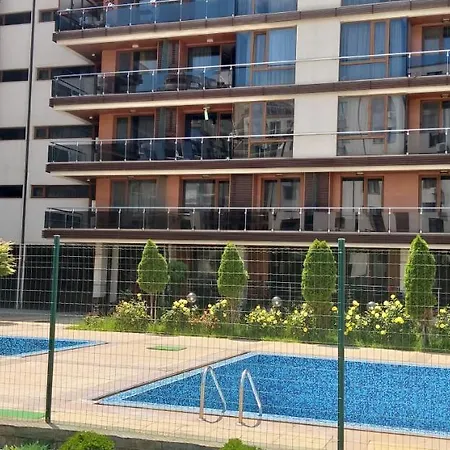 Апартамент Боби Централплаж Комплекс Apartment *